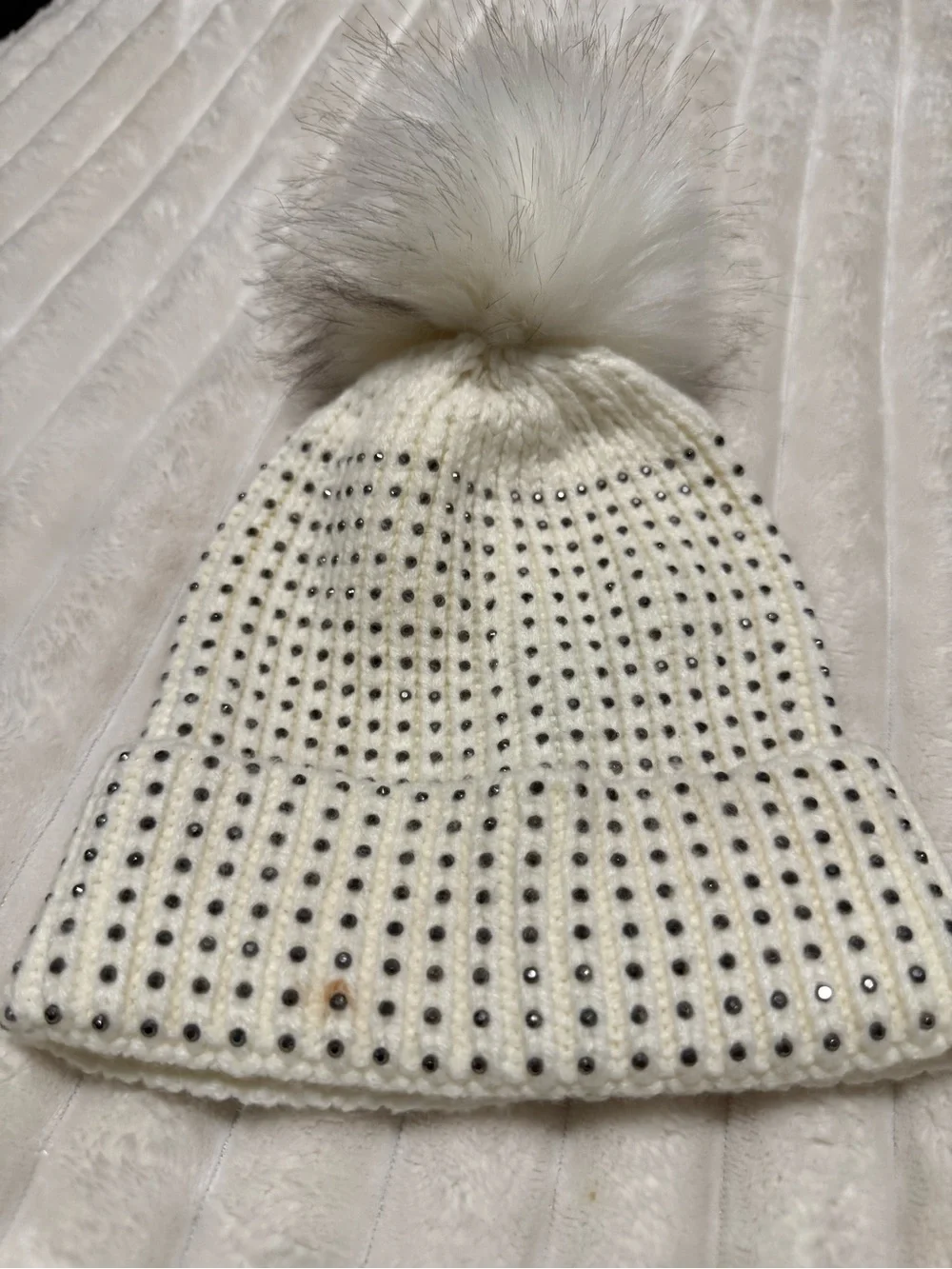 BCBGMaxAzria White Knit Beanie with Faux Fur Pom and Studs